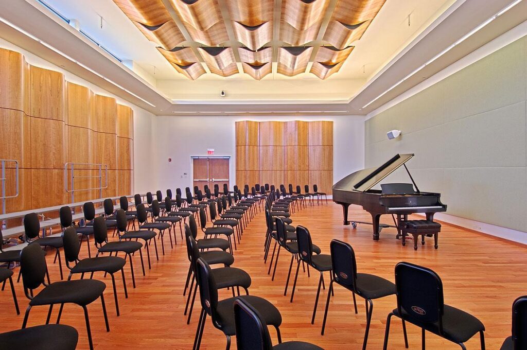 st-rose-massry-rehersal-room